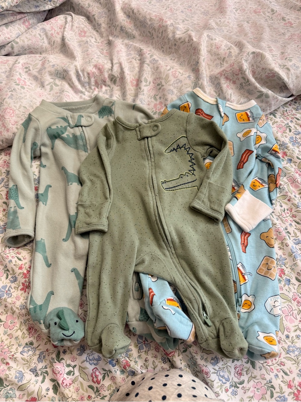 Bundle of newborn footies